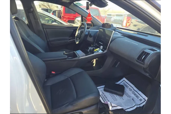 $23995 : 2023 bZ4X Limited image 10