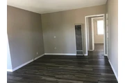 $800 : Beautiful Home...LAKEWOOD,CA thumbnail