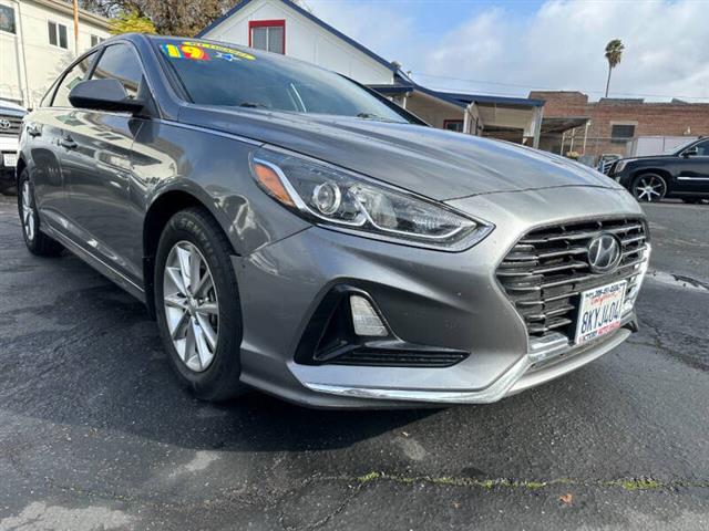 2019 Sonata SE image 5