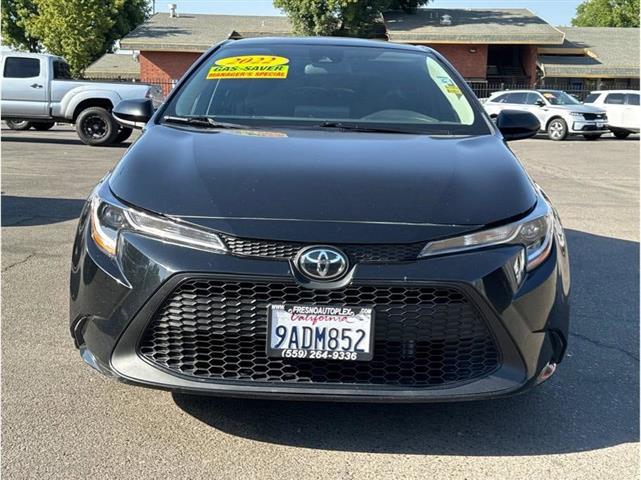 2022 Corolla LE image 2