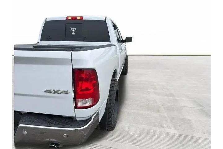 $24241 : Ram 1500 2017 4x4 SLT 4dr Cr image 4