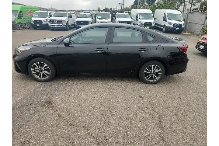 $19671 : Kia Forte 2023 LX 4dr Sedan image 10