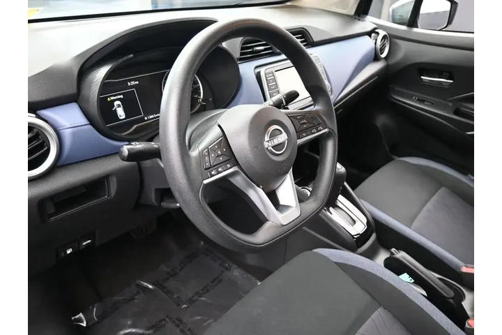 $13844 : Nissan Versa 2023 SV 4dr Sed image 10