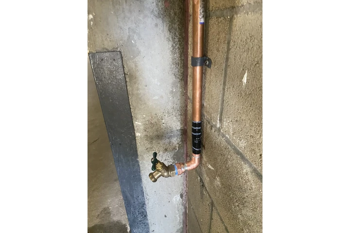 Plomero barato 24/7 image 10