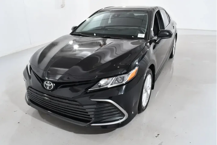 $24655 : Toyota Camry 2024 LE 4dr Sed image 2