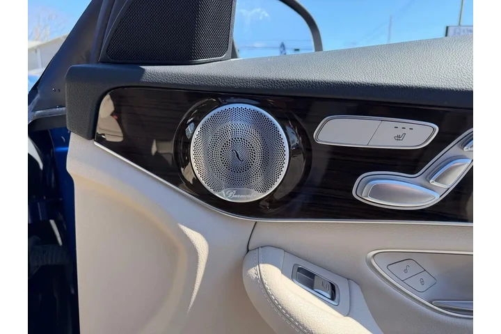 $29298 : Mercedes-Benz C-Class 2021 A image 9