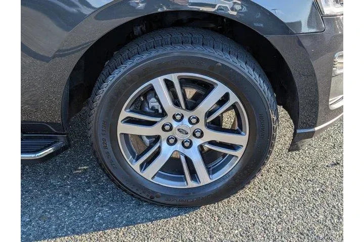 $36994 : Ford Expedition MAX 2023 4x4 image 9