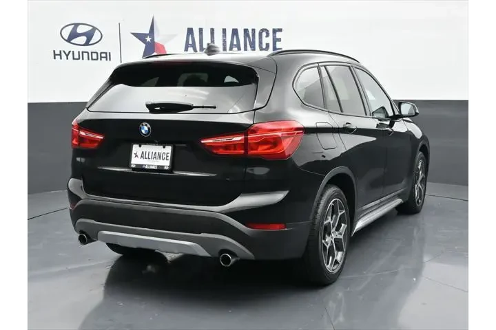 $12988 : BMW X1 2017 sDrive28i 4dr SU image 9