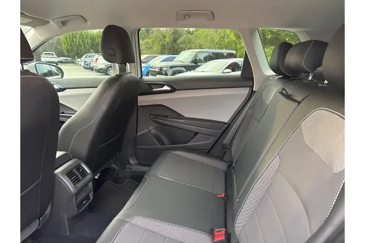 $18140 : Volkswagen Taos 2022 SE 4dr image 9