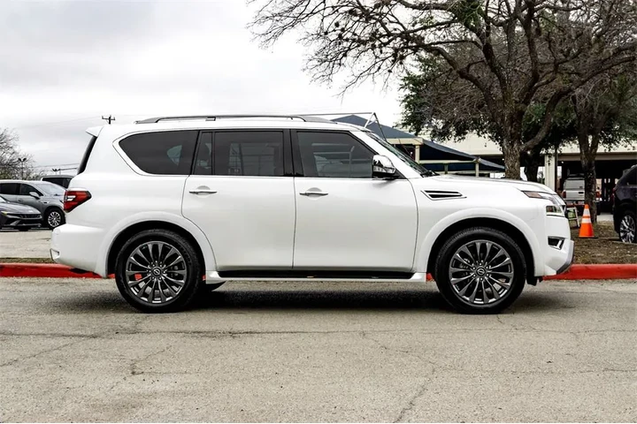 $38599 : Nissan Armada 2023 4x2 Plati image 4