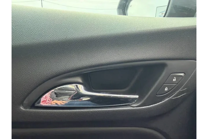 $1 : 2021 Equinox LT image 8