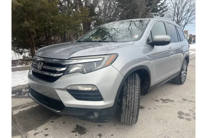 $15997 : 2017 Pilot Touring image 4