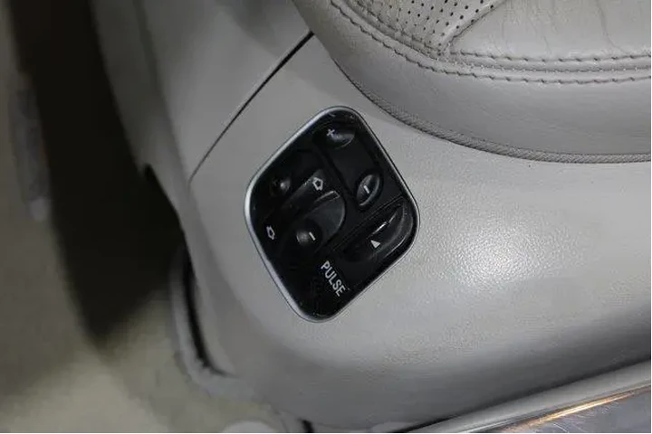 $15982 : Mercedes-Benz SL-Class 2007 image 5