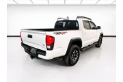 $24297 : Toyota Tacoma 2018 4x4 TRD P thumbnail