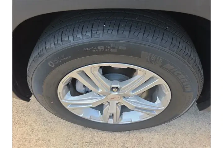 $22493 : GMC Terrain 2023 SLE 4dr SUV image 10