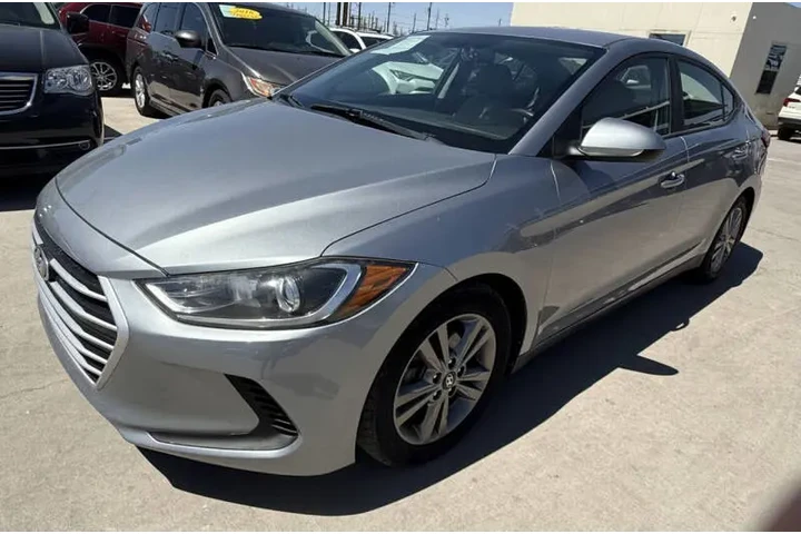 $9900 : 2017 Elantra Limited image 9