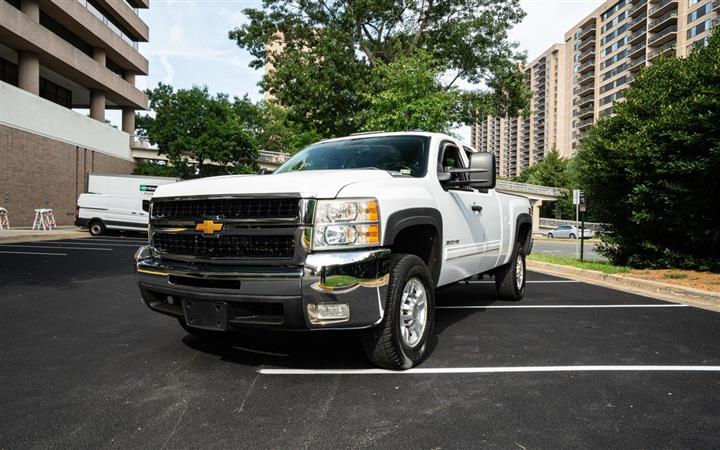 $15000 : 2010 CHEVROLET SILVERADO 2500 image 8