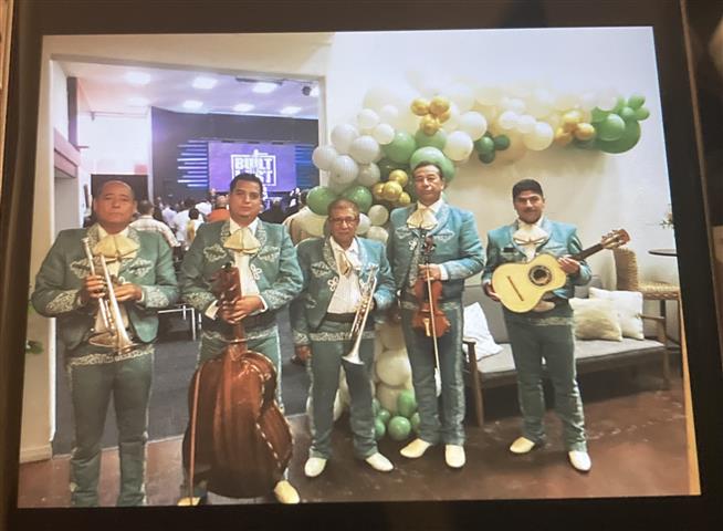 MARIACHI LOS POTRILLOS image 4