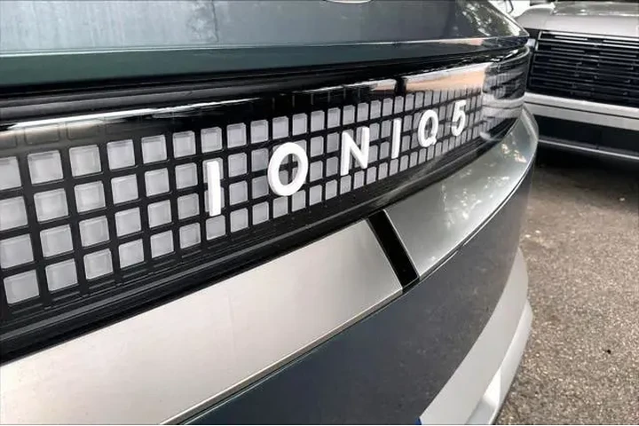 $39223 : Hyundai IONIQ 5 2025 Limited image 9