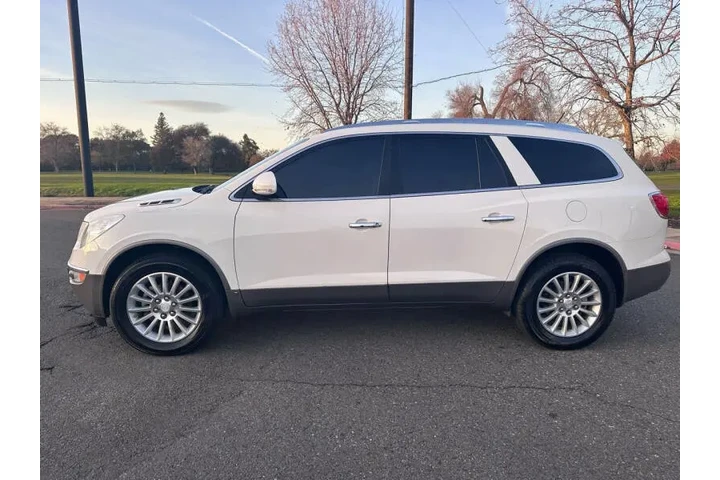 $9500 : 2008 Enclave CXL image 4