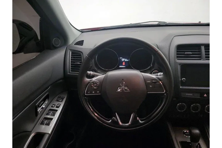 $15998 : Mitsubishi Outlander Sport 2 image 10