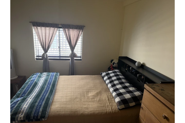 $1000 : Se renta cuarto en casa famili image 2