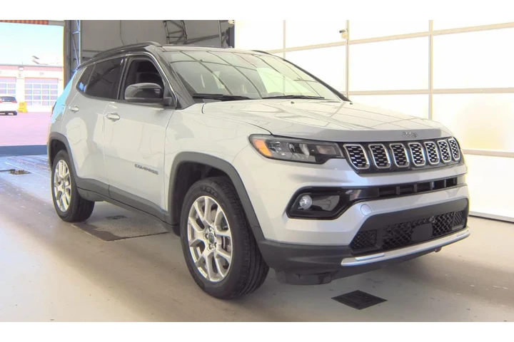$23990 : Jeep Compass 2025 4x4 Limite image 3