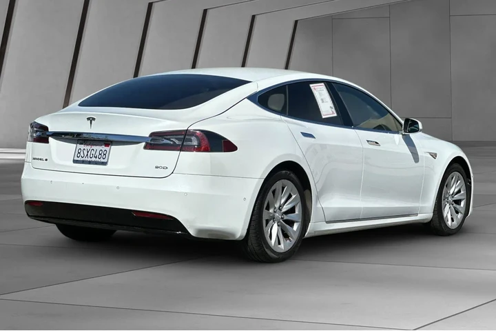 $18900 : Tesla Model S 2016 AWD 90D 4 image 4