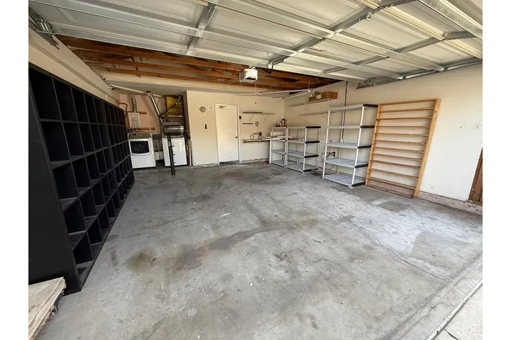 $1500 : Welcome to this stunning 3-bed image 8