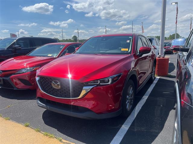 $21990 : PRE-OWNED 2022 MAZDA CX-5 2.5 image 10