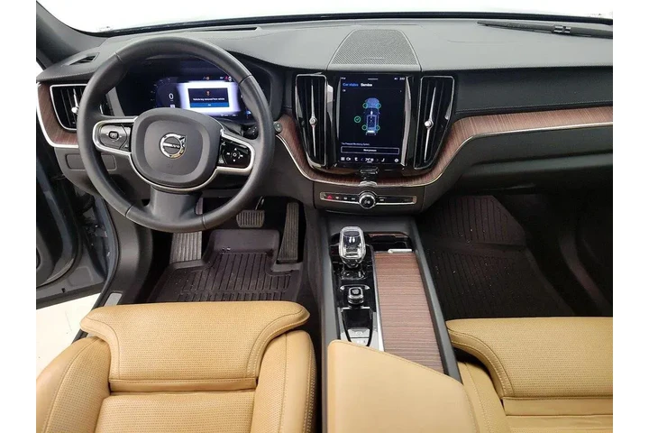 $37998 : Volvo XC60 2023 AWD B5 Ultim image 9