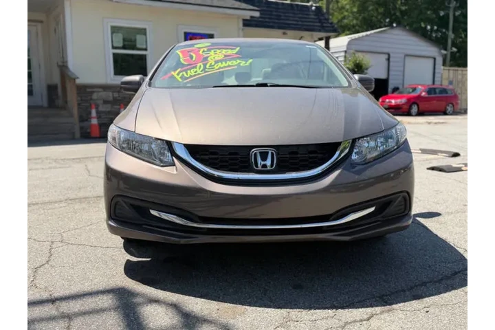 2015 Civic LX image 10
