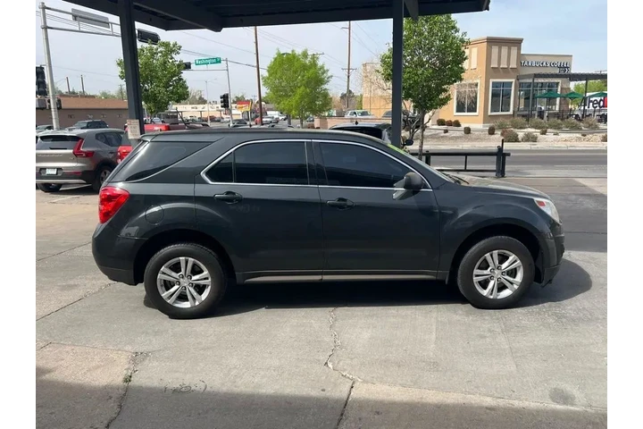 2013 Equinox LS 2WD image 3