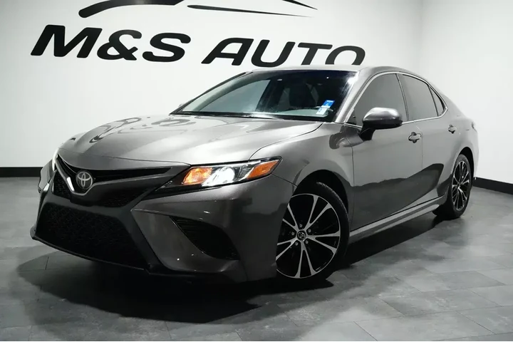 $16764 : 2018 Camry image 2