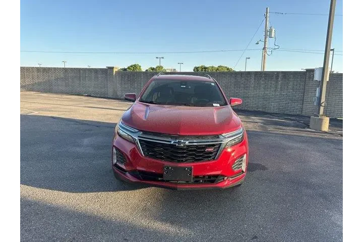 $26700 : Chevrolet Equinox 2022 4x4 R image 2