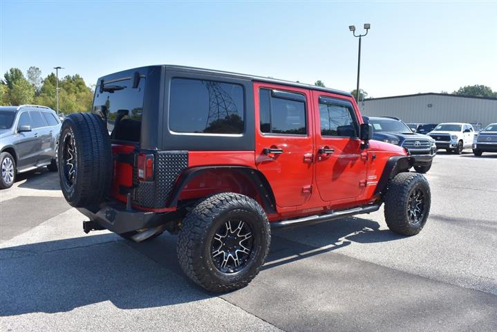 2011 Wrangler Unlimited Sport image 8