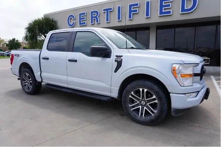 $29725 : Ford F-150 2022 4x2 XL 4dr S image 1