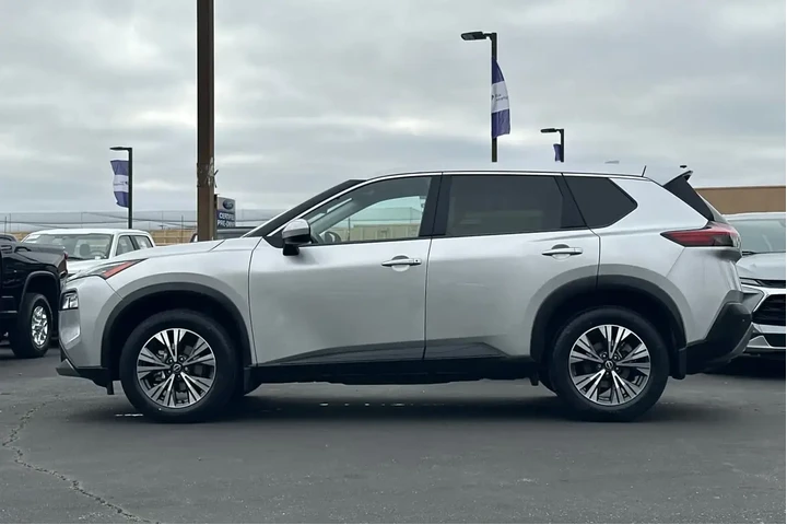 $19500 : Nissan Rogue 2023 SV 4dr Cro image 6