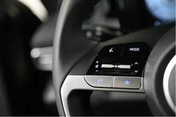 $21995 : Hyundai ELANTRA 2025 SEL Con image 4