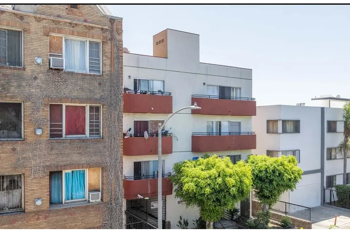 RENTO APTS de 1 Rec. y 2 Recs. image 5