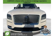 $29989 : Lincoln Navigator 2019 4x4 R thumbnail