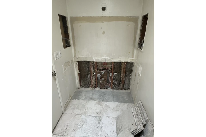 Handyman Ernesto image 3