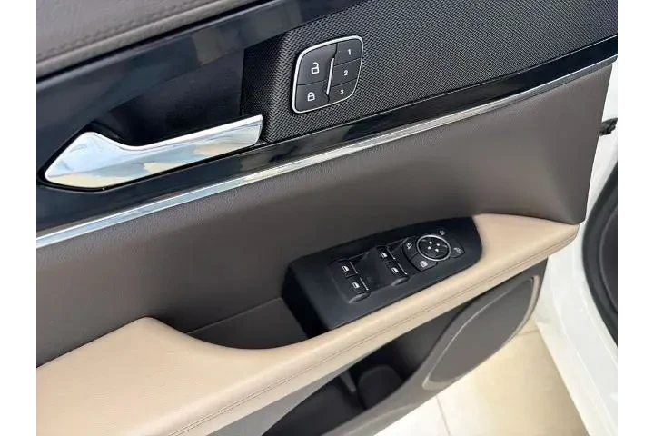 $35989 : Lincoln Nautilus 2022 AWD Re image 9