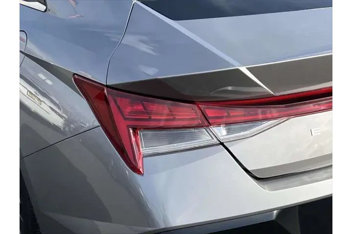 $19995 : Hyundai ELANTRA 2024 SEL 4dr image 10