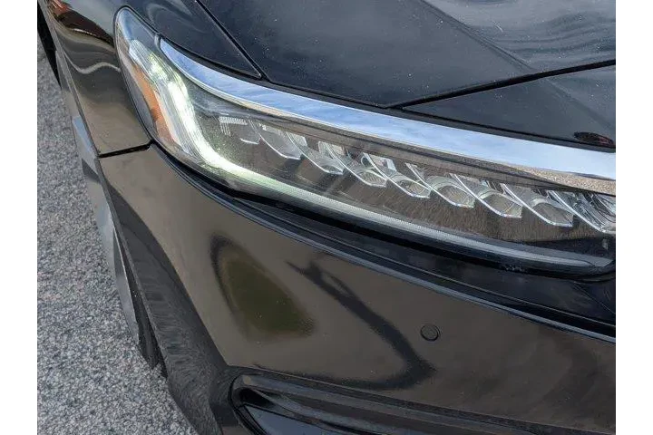 $24999 : Honda Accord 2018 Touring 4d image 4