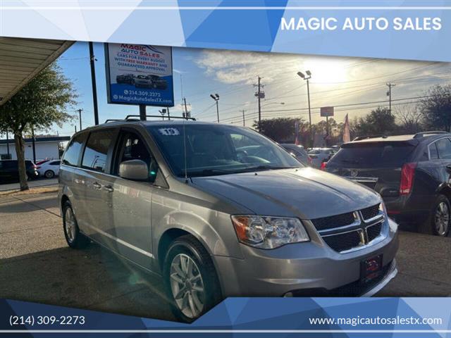 $15999 : 2019 Grand Caravan SXT 35th A image 2