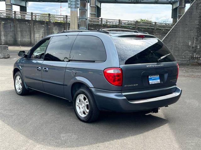 $7988 : 2002 Grand Caravan Sport image 4