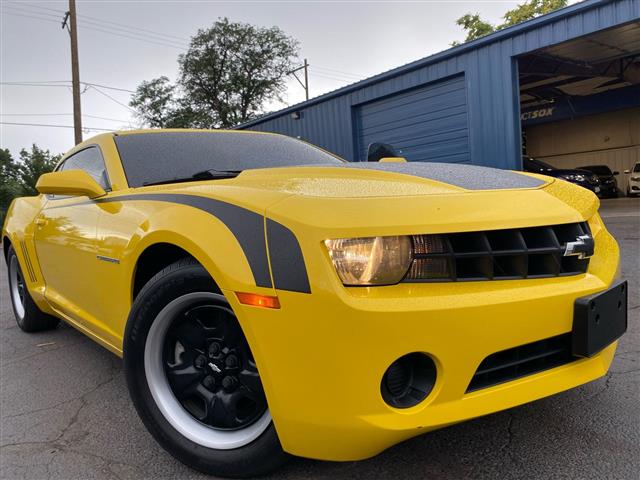 $11488 : 2012 Camaro LS, BUMBLEBEE, LO image 1