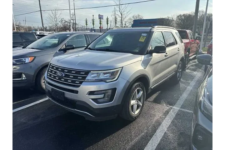 $16887 : Ford Explorer 2017 AWD XLT 4 image 1