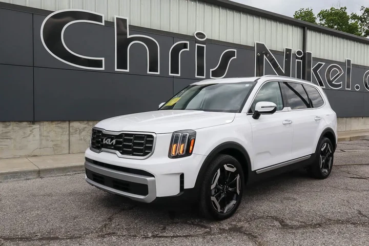 $35587 : 2025 Telluride S FWD image 1